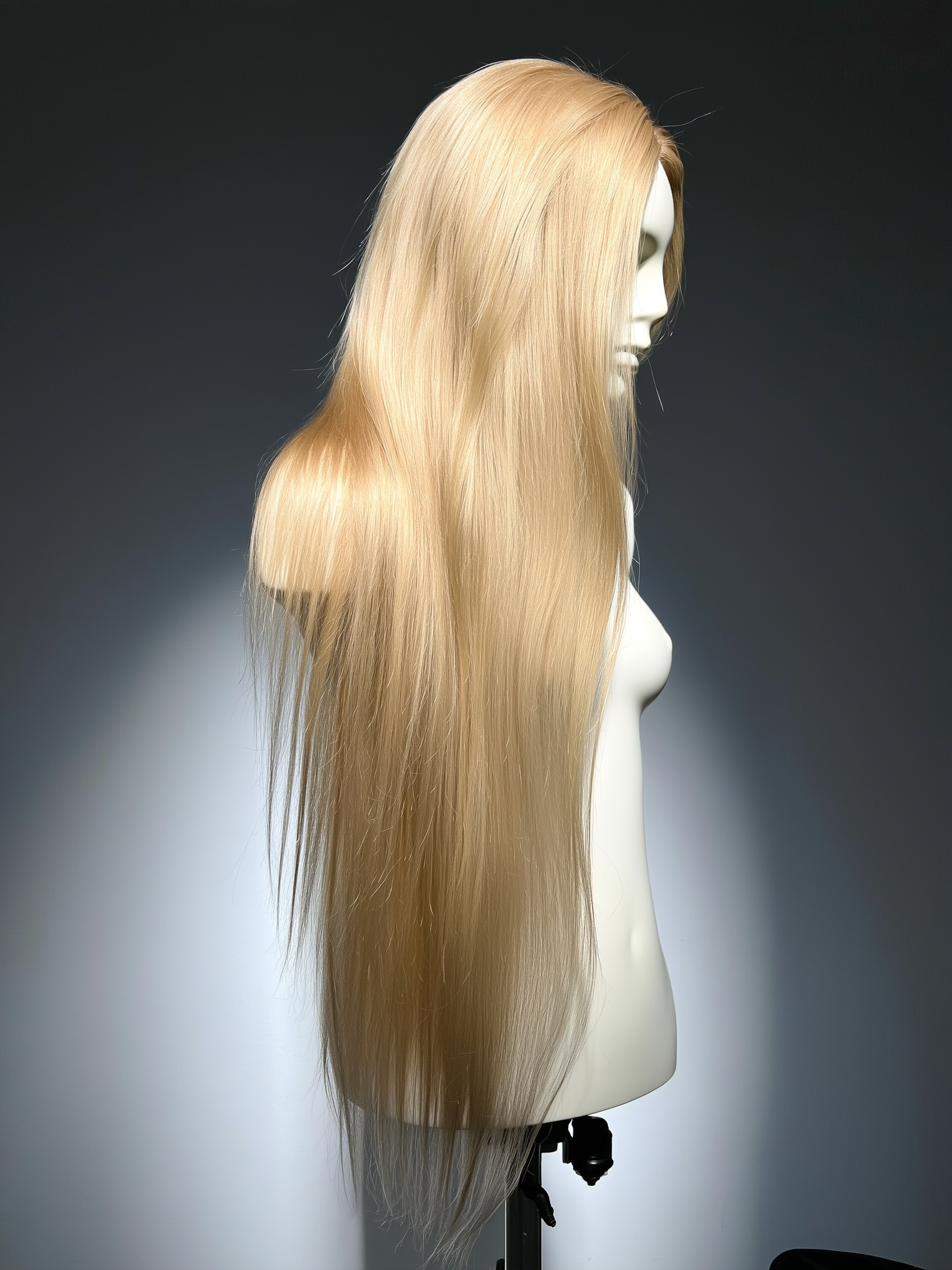 Galilea, Peluca Lacia 28" Rubia Platino con Lace Frontal 13x4 HD - Imagen 2