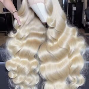 Míguela Peluca de Cabello Humano Ondulado de 20 - 30 Pulgadas, Color Rubio Miel 613, con Encaje Frontal HD 13x4 ,Ondulado y Húmedo, para Mujer, 200% de Densidad, Pre-arrancada